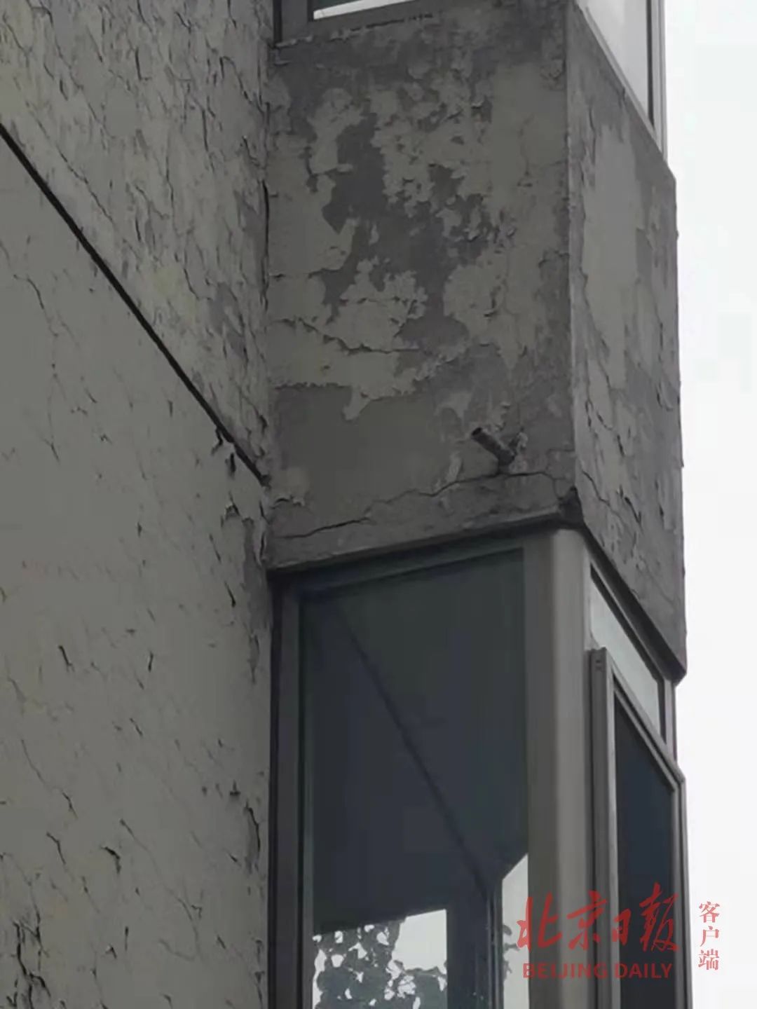 DƬ